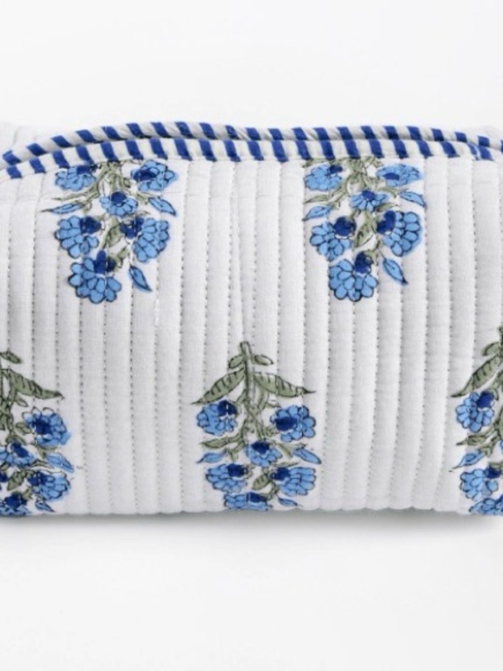 Strawflower Must Have Everly Medium Cosmetic Pouch